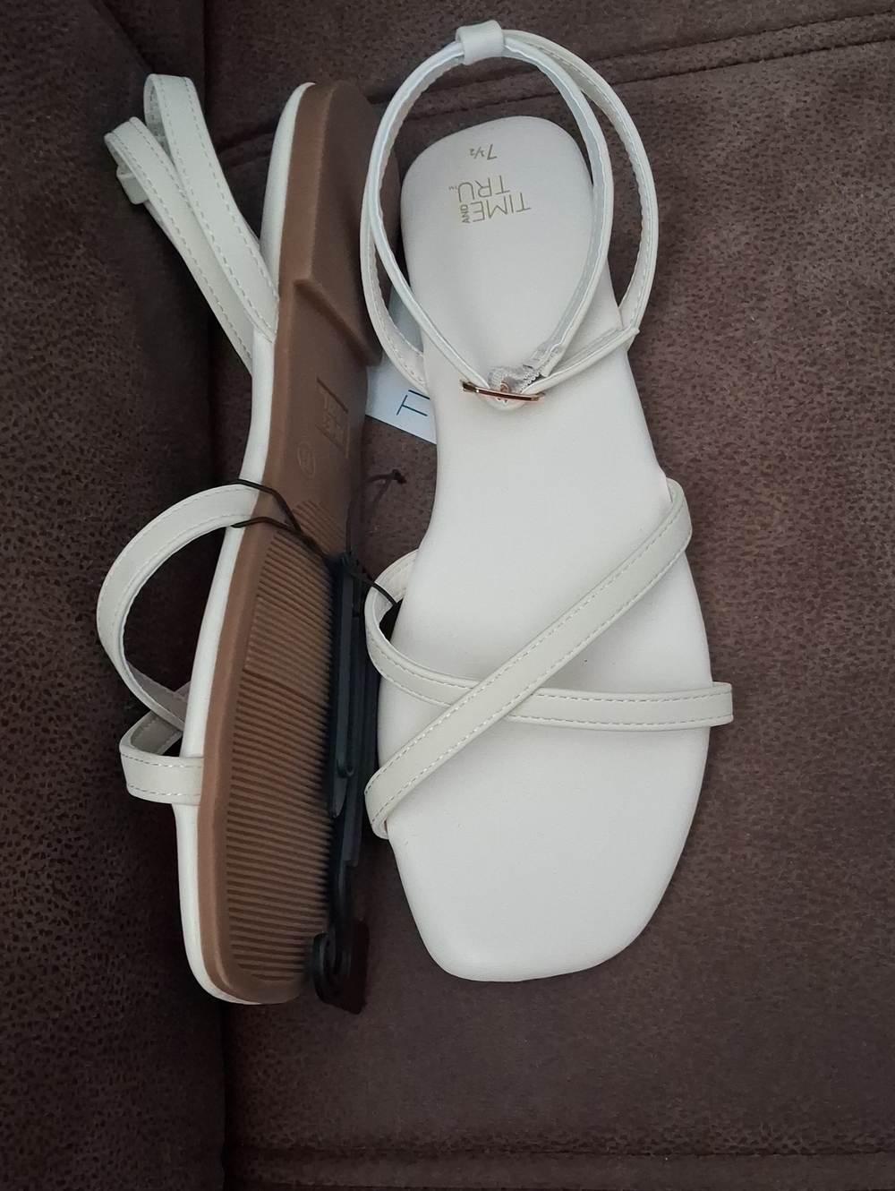 Time And Tru Women's Cream Strappy Ankle‑Buckle Sandals Size 7 1/2